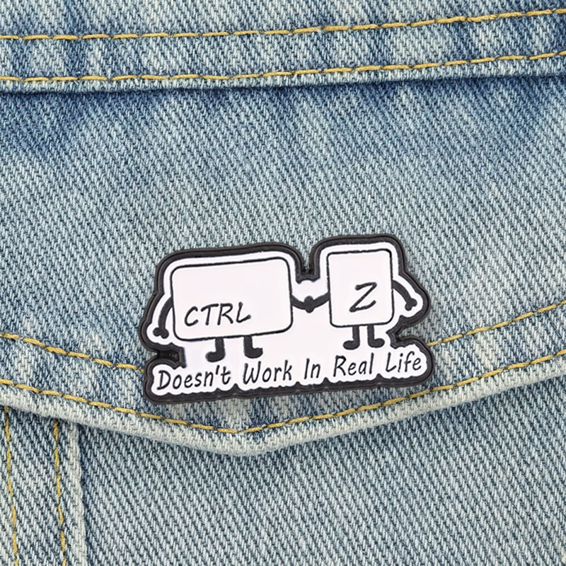 Tech Accessories For Work - Pin Enamel Meme Teknologi Lucu Ctrl+Z