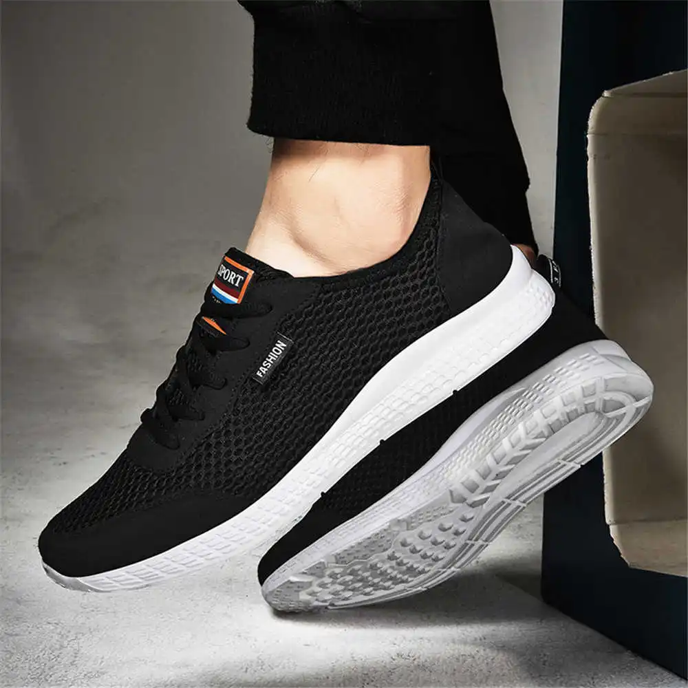 Tech Accessories Ideas - Sepatu kets biru muda untuk pria,