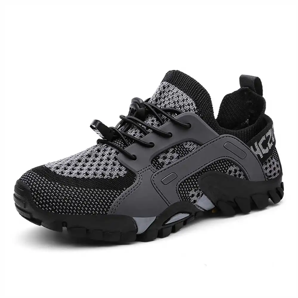 Sepatu olahraga pria, ukuran 4 - Tech Accessories Wholesale ulasan dan harga